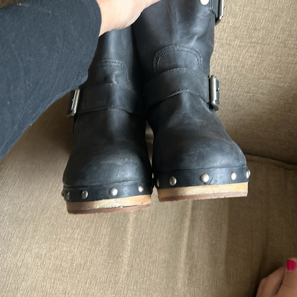 Lucky Brand clog style boots - Picture 6 of 9